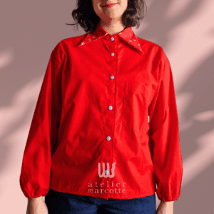 Chemise upcyclée Edwige - rouge et col rouge fleuri vintage